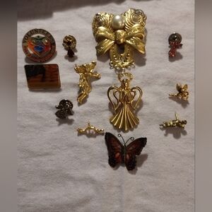 🎈5/$20 Bundle 🎈Lot Of Mixed Pins